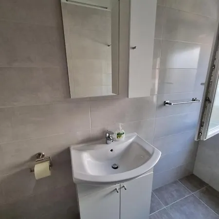 Apartment Nena In Dalmatia