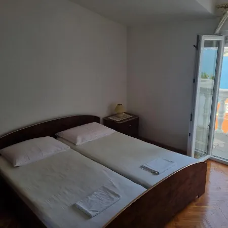 Apartment Nena In Dalmatia *